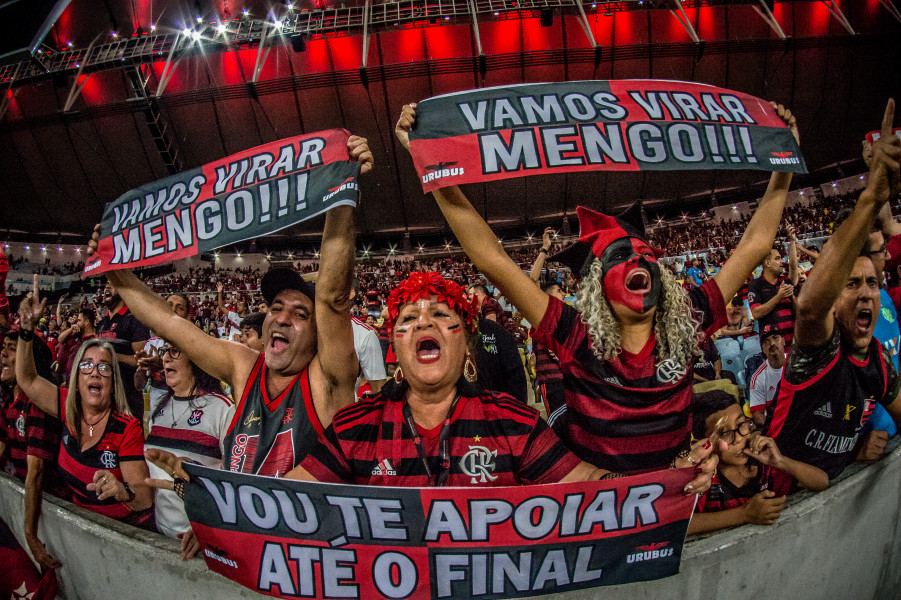 Todas as Narrações – Os gols do Mengão contra o Inter, com a emoção do rádio e da TV