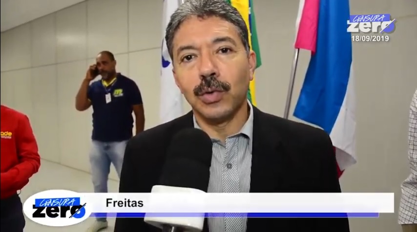 Freitas vibra com ônibus da Marcopolo no Transcol: ‘arranjo inteligente orientado pelo Governo do Estado’