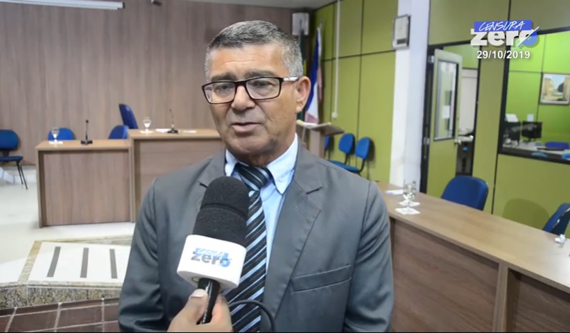 Ajalírio reivindica ao Prefeito patrolamento de estrada e terreno para unidade de saúde no Km 13