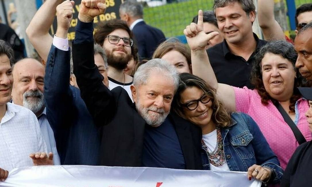 Pingos nos Is: ‘Lula sai da cadeia, mas não é inocente; está condenado e é inelegível’. Veja análises de Felipe Moura Brasil, Augusto Nunes e José Maria Trindade!