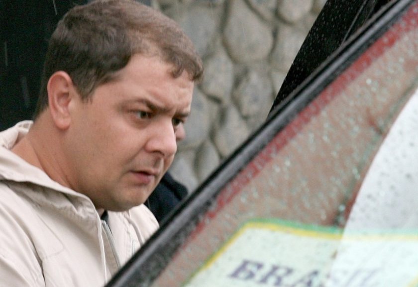OS PINGOS NOS IS, DA JP: Lulinha usou empresa inexistente em fraude