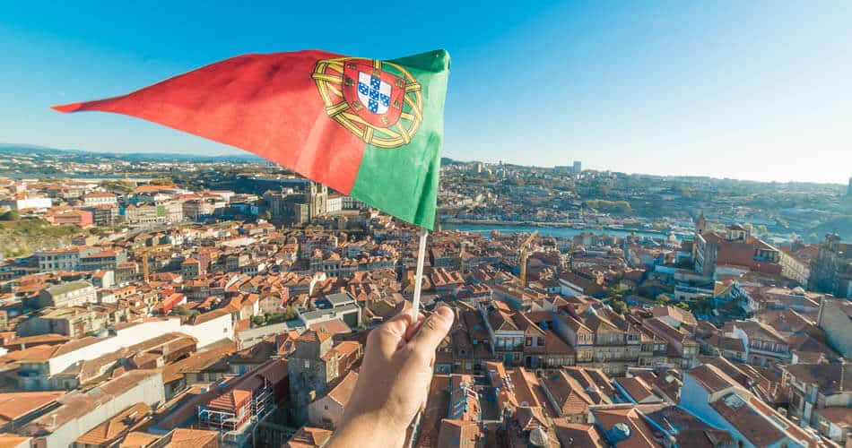 Portugal oferece dinheiro para descendentes irem morar no País; auxílio financeiro gira em torno de R$ 30 mil