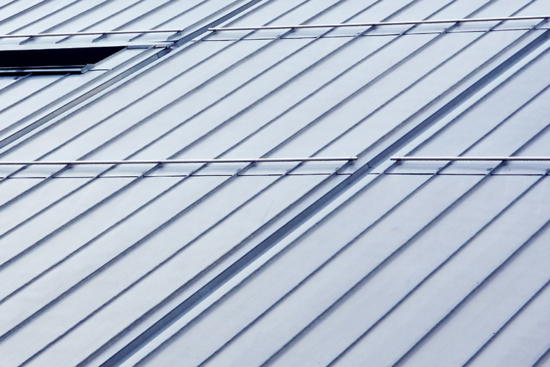 Supermercado de São Mateus é condenado pela Justiça a indenizar cliente atingida por estrutura do teto