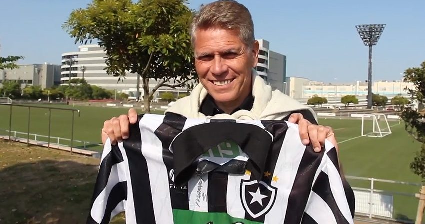 Paulo Autuori chega ao Botafogo; treinador assume equipe pela quarta vez na carreira