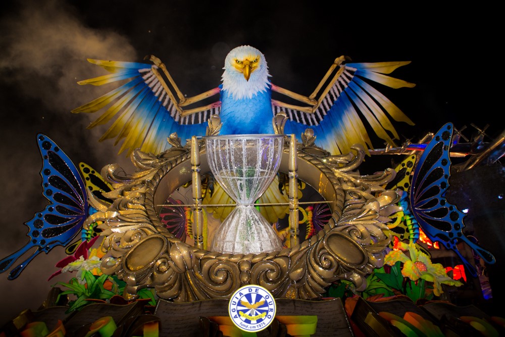 Com enredo sobre educação, Águia de Ouro ganha pela 1ª vez o Carnaval de São Paulo