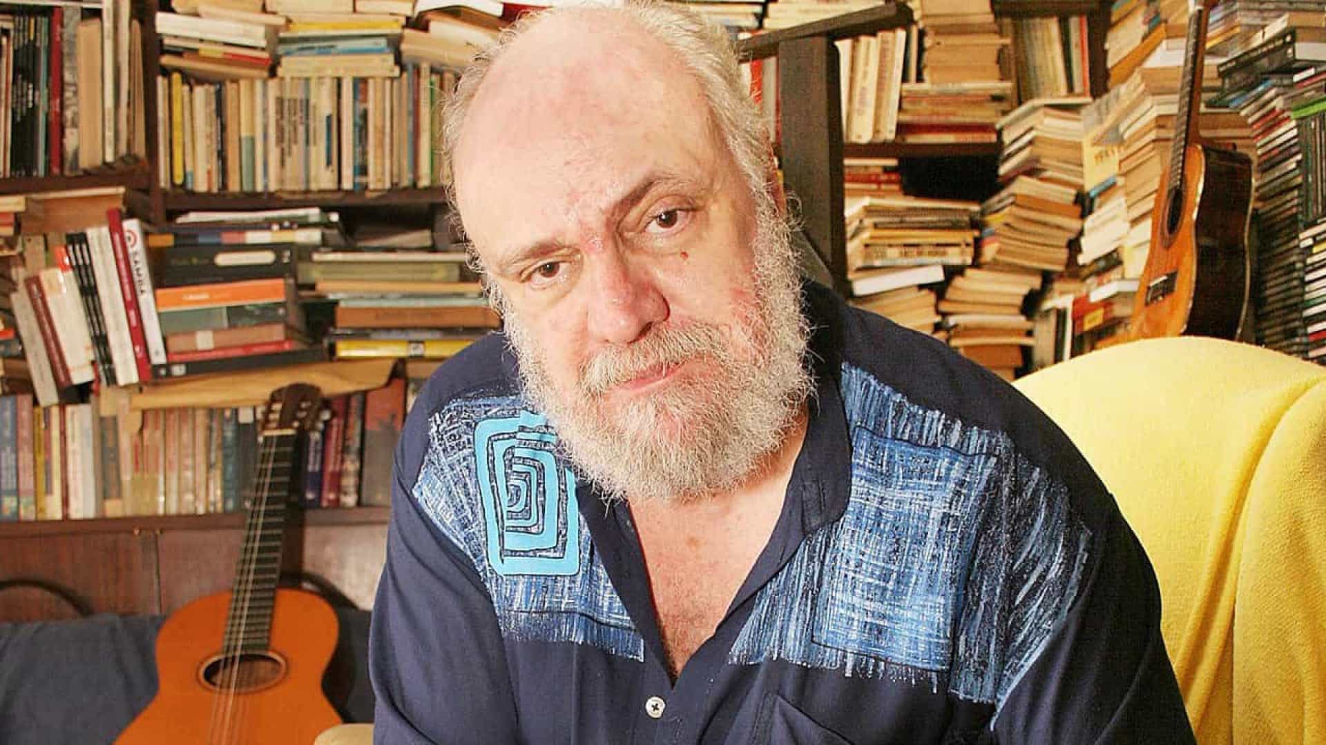 Compositor Aldir Blanc está com coronavírus e mulher dele apresenta sintomas