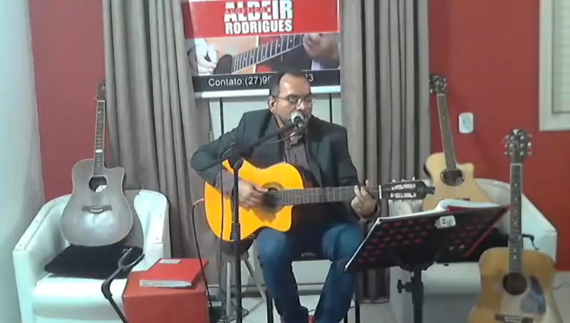 LIVE – Aldeir Rodrigues aquece a quarentena com o melhor da música brasileira e internacional; confira!