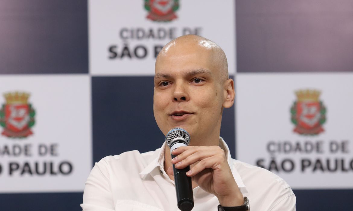Bruno Covas anuncia uso da cloroquina no tratamento da covid-19; Prefeitura de São Paulo tem 6 mil cápsulas à disposição