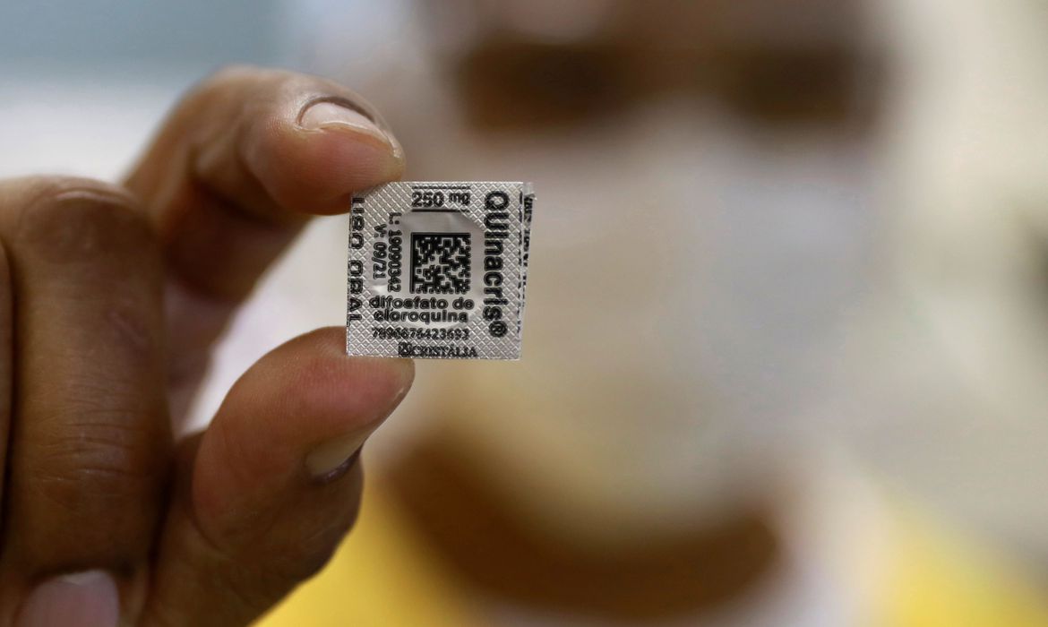Brasil recebe 2 milhões de doses de hidroxicloroquina dos EUA; países farão testes do medicamento no tratamento da covid-19