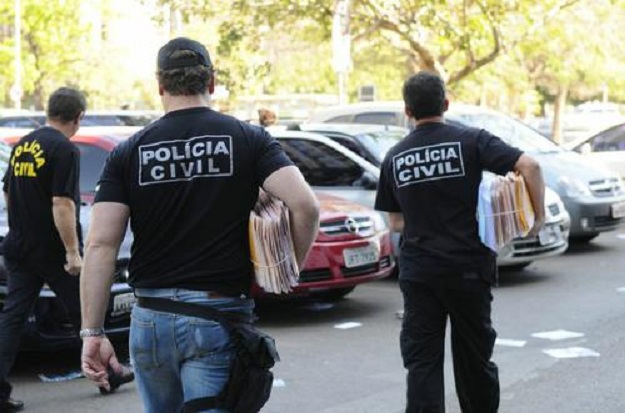 MP e Polícia Civil fazem operação contra fraudes na educação para compra de álcool em gel
