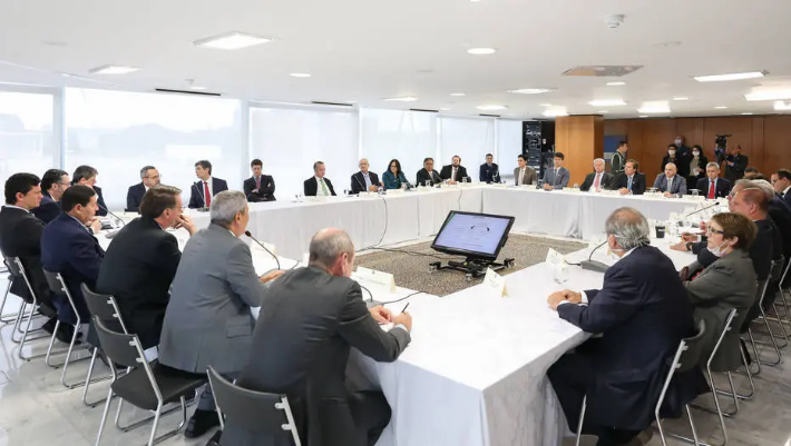 Bolsonaro trocou segurança antes da fatídica reunião ministerial; ato contradiz versão apresentada ao STF e à Imprensa