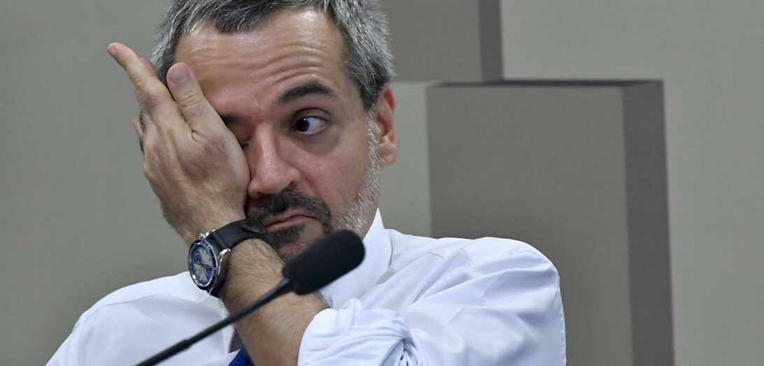 Diário Oficial publica decreto de exoneração do ministro da Educação