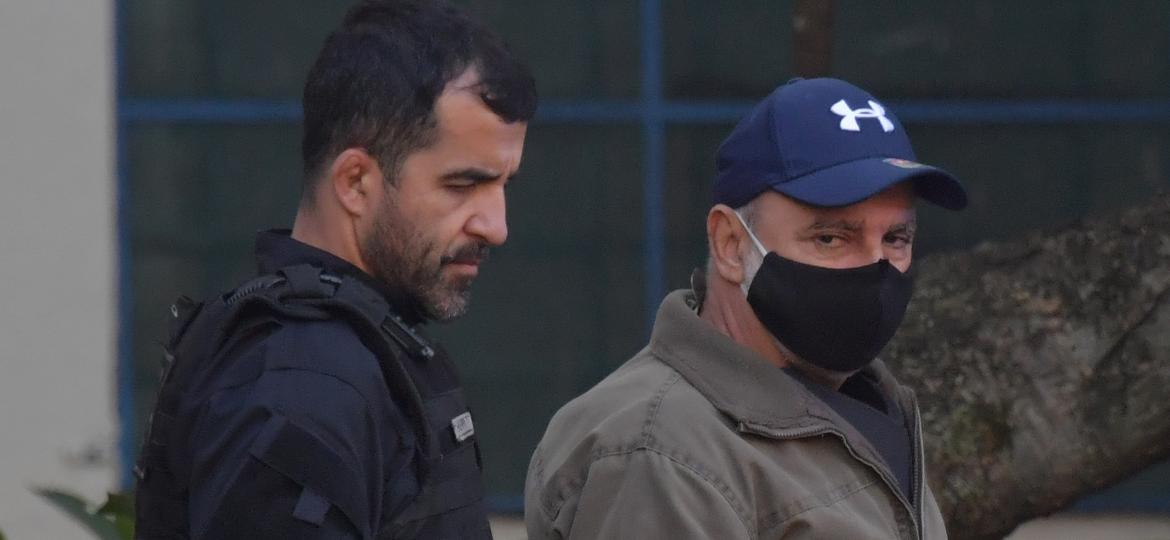RACHADINHA – Fabrício Queiroz, ex-assessor de Flávio Bolsonaro, é preso em Atibaia, interior de SP