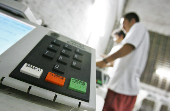 ELEIÇÕES 2022 – Propaganda de boca de urna é proibida durante a votação; lei permite manifestação individual e silenciosa do eleitor