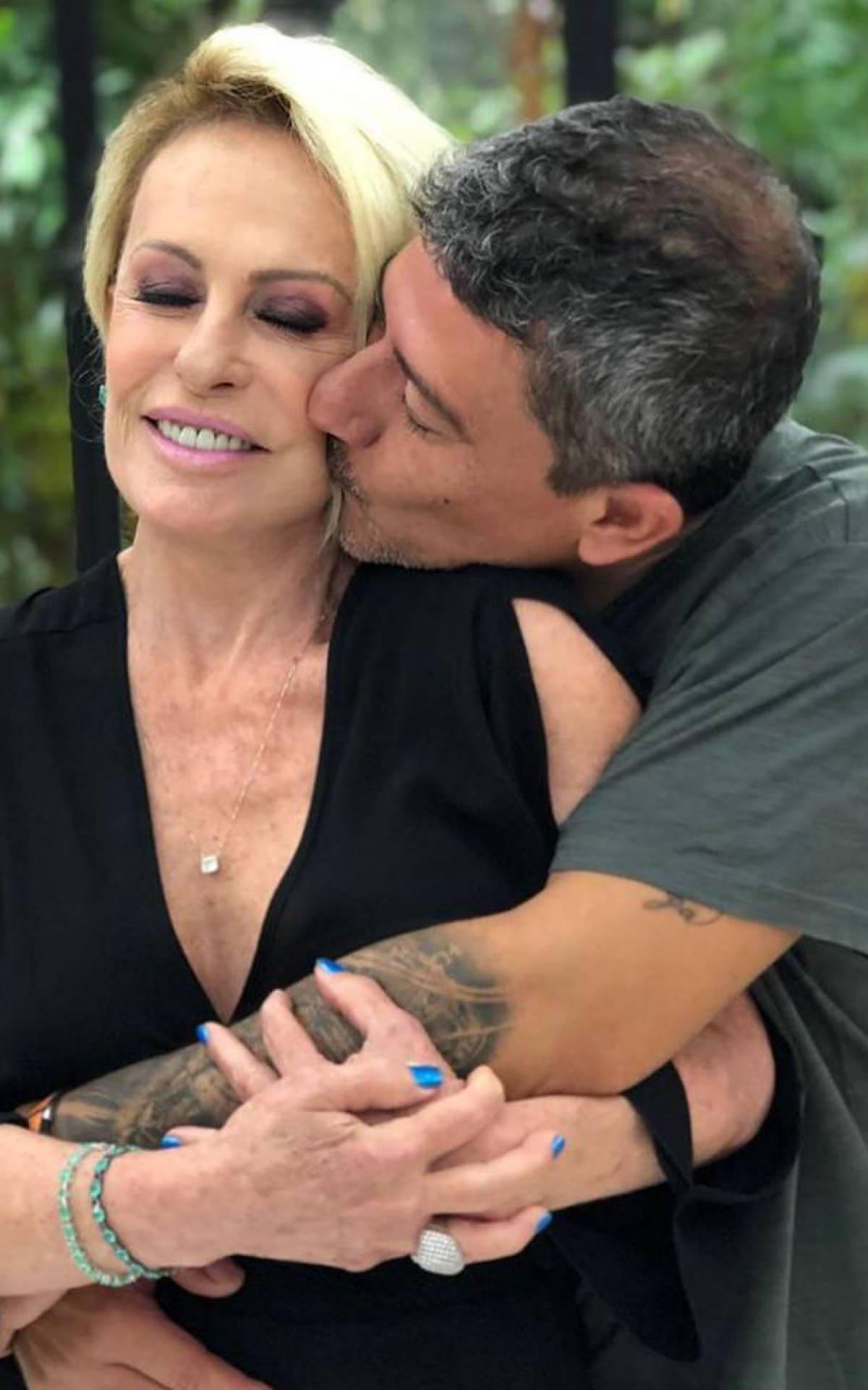 ‘Perdi meu parceiro’, diz Ana Maria Braga sobre Tom Veiga