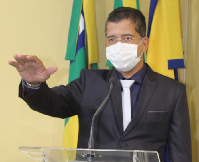 Vereador agradece votação massiva e  anuncia que doará salário de R$ 10 mil no final de janeiro