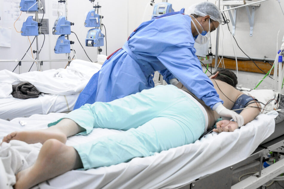ARTIGO – Covid-19: Pronação no leito e melhora da oxigenação e perfusão pulmonar