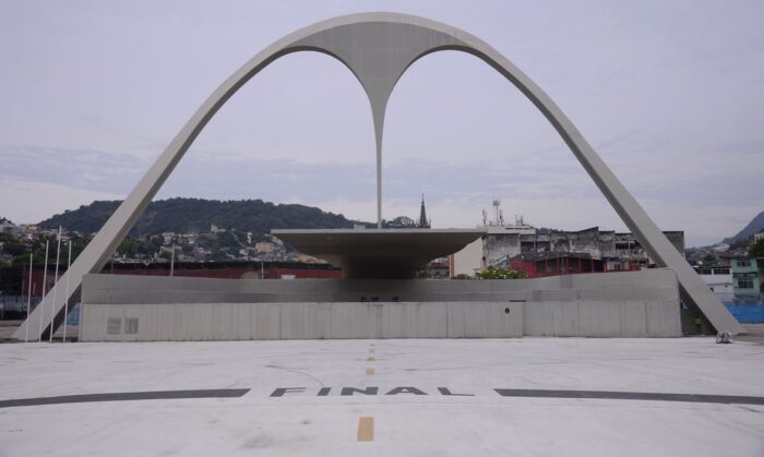Com Carnaval cancelado, turismo e comércio tomam medidas contra crise