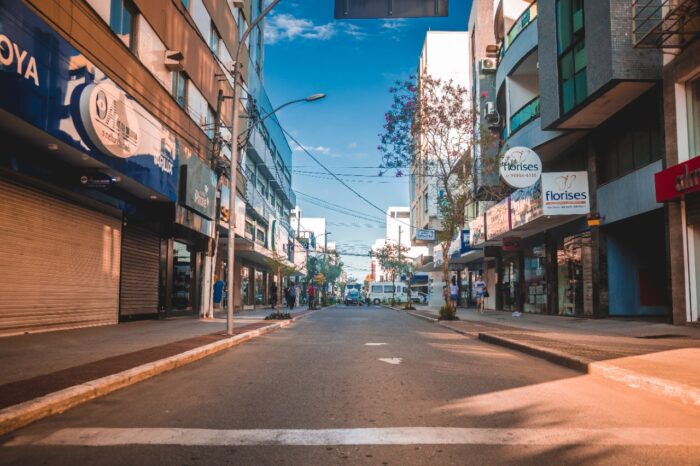 QUARENTENA NO ES – Confira o que funciona e o que está proibido até 31 de março