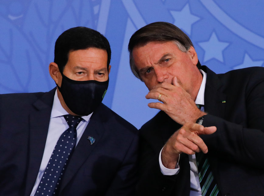 Ministério Público pede ao TCU para trocar Bolsonaro por Mourão na gestão da crise da covid