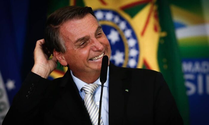 Bolsonaro vai filiar-se ao Partido da Mulher Brasileira (PMB) para disputar a reeleição, afirma blog do R7