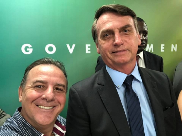 Morre de covid-19 deputado que contestava vacina e defendia kit de tratamento precoce