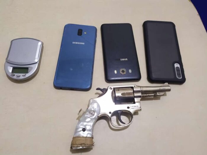 Bando que ostentava armas na periferia é preso em São Mateus