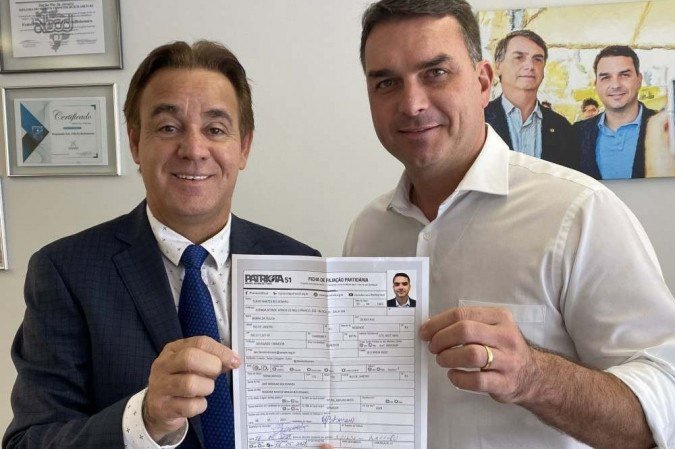 Presidente Jair Bolsonaro vai se filiar ao Patriota, anuncia Flávio no Twitter