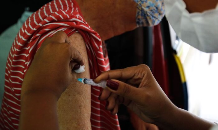 Covid-19: novo lote de vacinas começa a ser distribuído nesta quinta-feira (13/05)