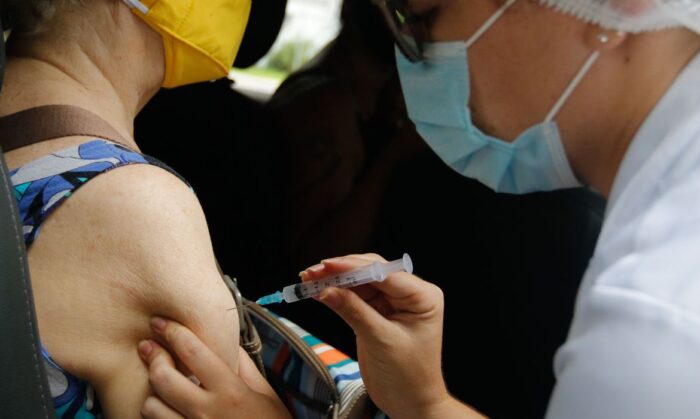 COVID-19 – Governo Federal compra 100 milhões de doses da vacina da Pfizer