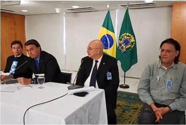 Vídeo de reunião com Bolsonaro reforça suspeita da CPI de ‘gabinete paralelo’ da Saúde