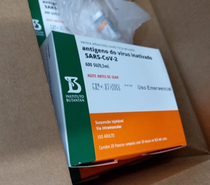 Mais 80.990 doses de vacinas contra covid-19 chegam ao Espírito Santo