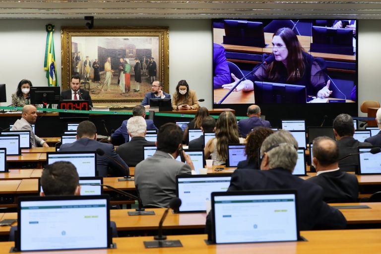 Comissão especial da Câmara rejeita PEC do Voto Impresso