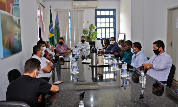 Vereadores se reúnem com Da Vitória e reivindicam recursos e ações da bancada federal para São Mateus