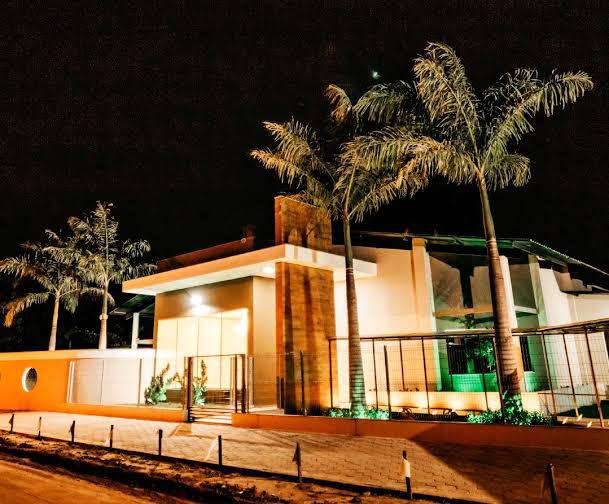 LUXO DOS VEREADORES – Banquete de R$ 430 por pessoa com dinheiro público causa revolta: ‘Tapa na cara do povo mateense’; veja os itens do bufê requintado