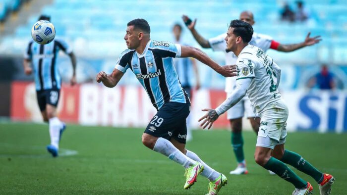 Derrota do Grêmio para Palmeiras termina com briga de torcidas e vandalismo