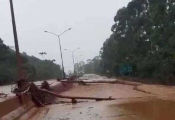 Dique que transbordou em Minas tem nível de emergência elevado