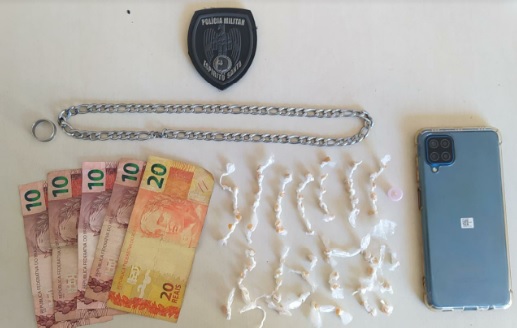 Jovem é preso por tráfico de drogas em Conceição da Barra