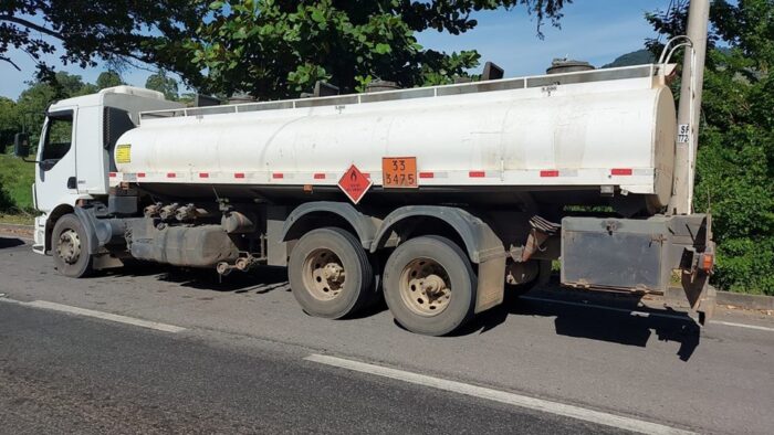 Sefaz multa transportador que levava gasolina com nota fiscal irregular