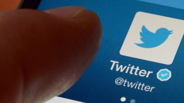 Elon Musk compra Twitter por R$ 128 bilhões