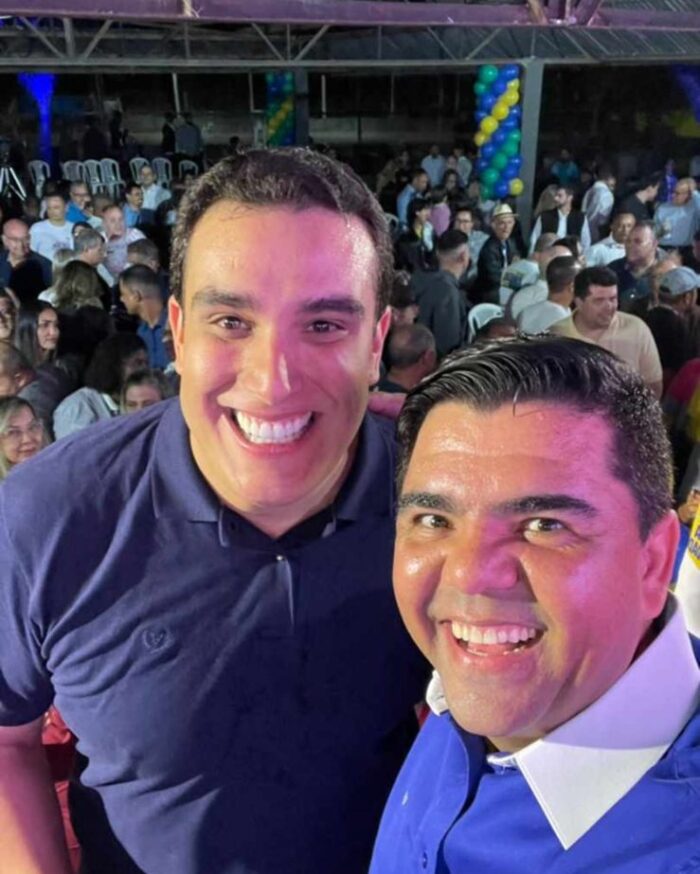Devanir comemora aceitação da pré-candidatura a federal em encontro com Erick Musso