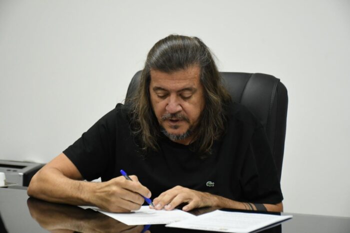 EDITORIAL – Prefeito Daniel se omite, com inversão de prioridades, e gestão mente de forma descarada e irresponsável em nota à população sobre a greve geral dos servidores municipais