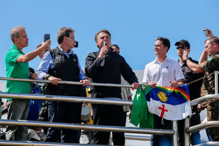 Bolsonaro repete ataques e convoca apoiadores para o dia 7 de setembro