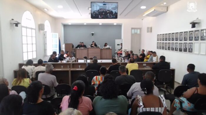 CÂMARA DE SÃO MATEUS – Simião solta o verbo sobre desmandos e critica “vereadores que dão apoio a Daniel em troca de cargos”