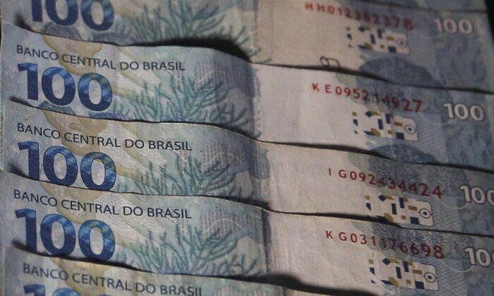 Entenda a diferença entre novo arcabouço e teto de gastos; novas regras limitam crescimento de gastos entre 0,6% e 2,5% ao ano