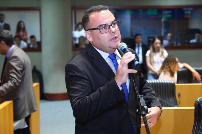 Denninho propõe programa Escola Amiga do Agro para estudantes aprenderem mais sobre o setor agrícola capixaba