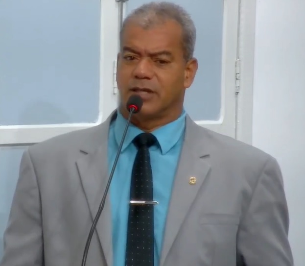 Vereador Laílson contesta critérios do TCE-ES para aprovar contas do prefeito de São Mateus; veja vídeo