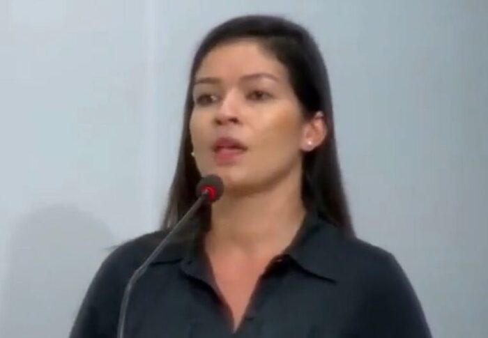 Na Câmara, secretária Marília diz aos vereadores que Educação é prioridade da gestão Daniel e enaltece prefeito