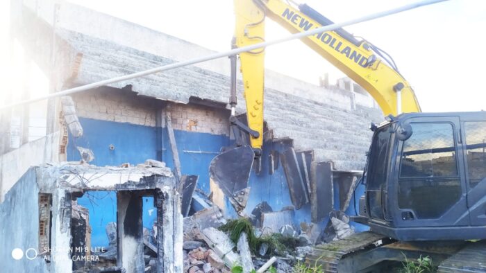 Presidente Girley comenta demolição da arquibancada do Estádio Sernamby e revela projetos para o São Mateus