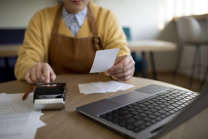 Pequenos negócios de municípios do ES afetados pelas chuvas podem acessar crédito com condições especiais